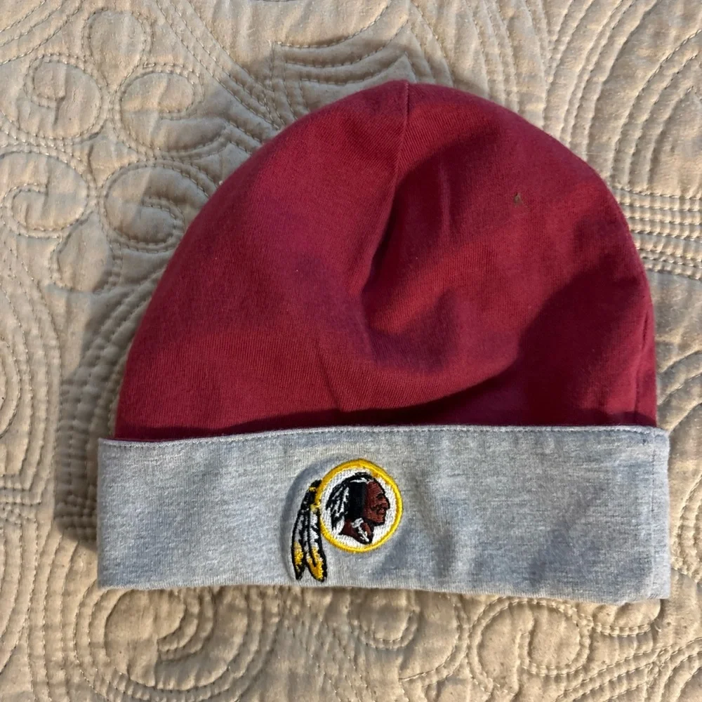 Washington Redskins Red and‎ Gray Beanie with Embroidered Logo